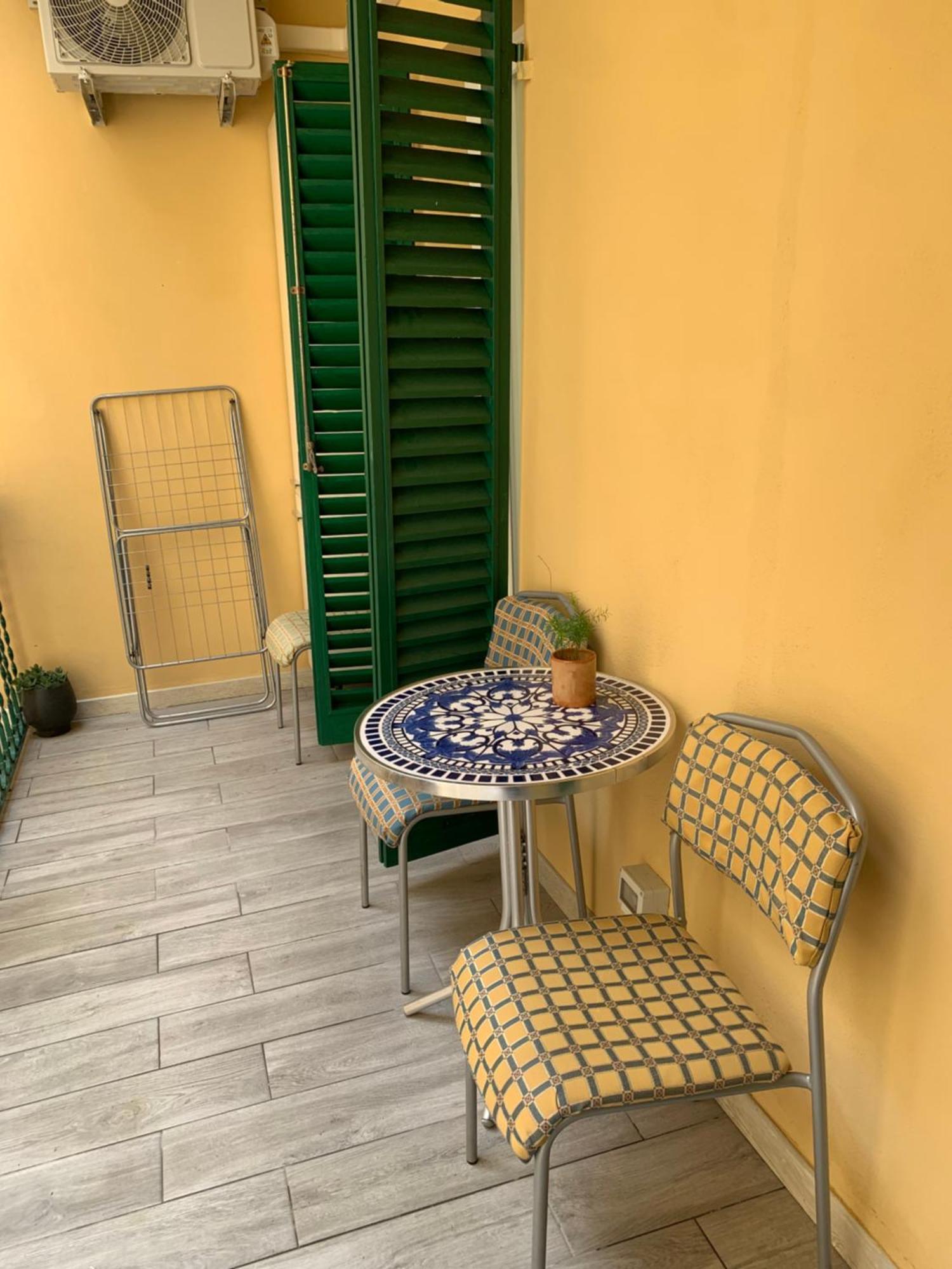 Urban Corner House Apartment Болоня Екстериор снимка