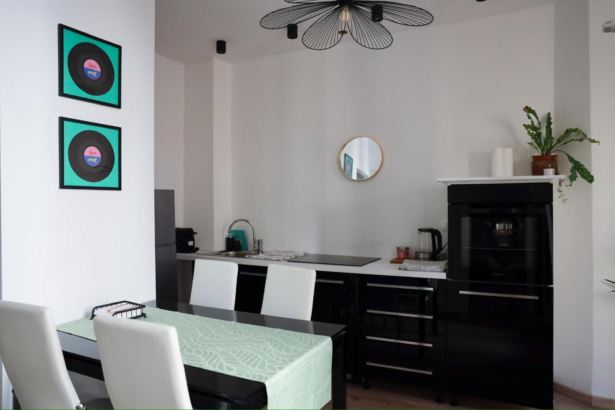 Urban Corner House Apartment Болоня Екстериор снимка