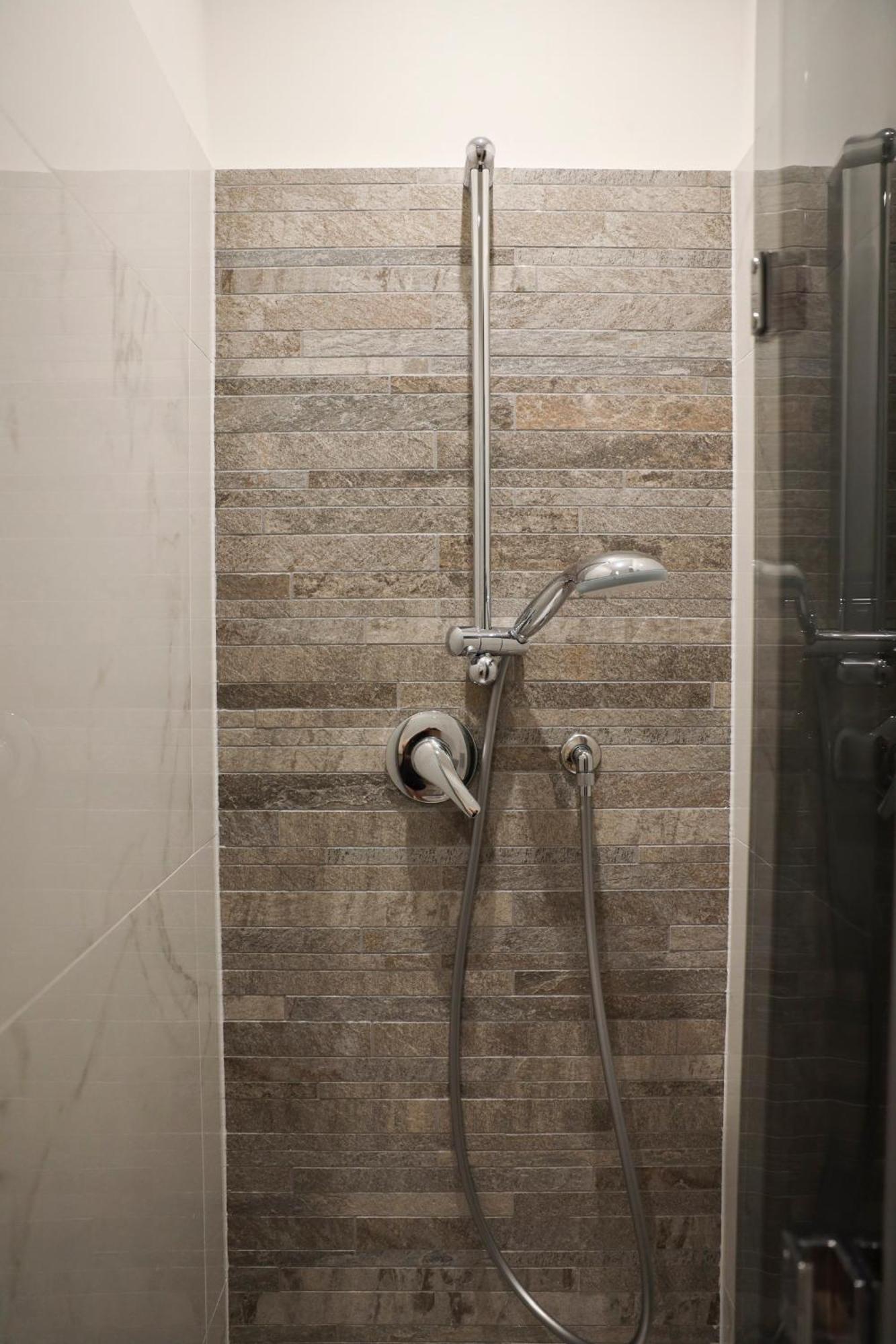 Urban Corner House Apartment Болоня Екстериор снимка